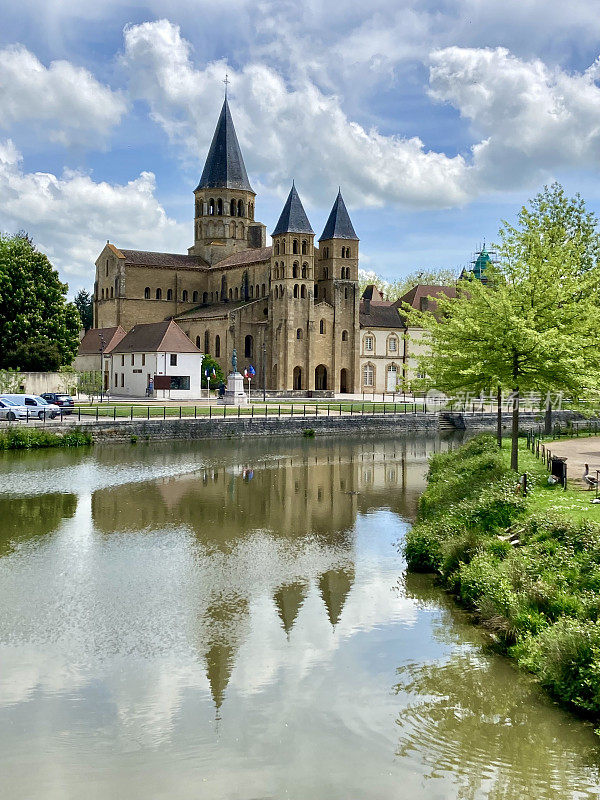 法国-勃艮第- Paray Le Monial -圣心大教堂